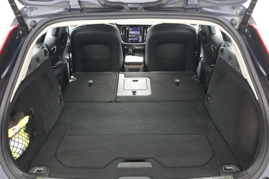 Volvo V60 B4 Aut-7 Plus Bright | Elektrisch verstelbare voorstoelen incl. geheugen | Stuurverwarming | Verwarm