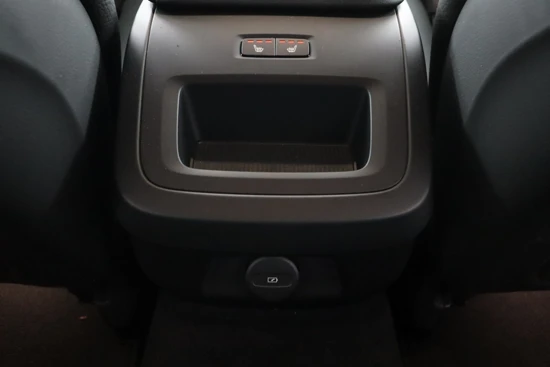 Volvo V60 B4 Aut-7 Plus Bright | Elektrisch verstelbare voorstoelen incl. geheugen | Stuurverwarming | Verwarm