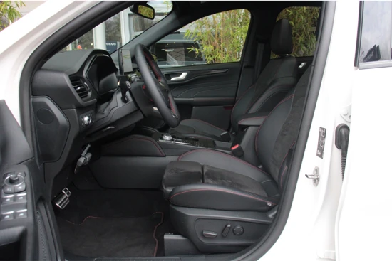 Ford Kuga 2.5 PHEV 225pk ST-Line X | Alle opties! | Pano | AGR stoelen | Trekhaak | Head-up | B&O | 19'' Velgen