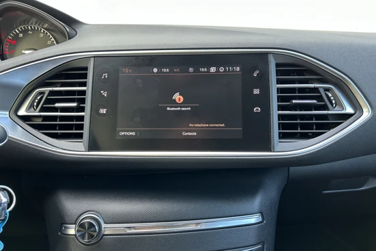 Peugeot 308 1.2 130pk Allure | Automaat | Navigatie | Parkeersensoren voor + achter | Apple Carplay/Android Auto