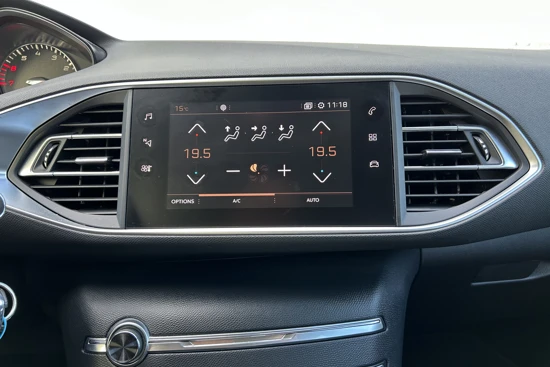 Peugeot 308 1.2 130pk Allure | Automaat | Navigatie | Parkeersensoren voor + achter | Apple Carplay/Android Auto