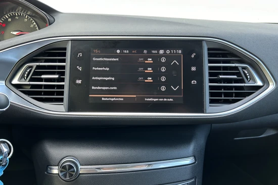 Peugeot 308 1.2 130pk Allure | Automaat | Navigatie | Parkeersensoren voor + achter | Apple Carplay/Android Auto