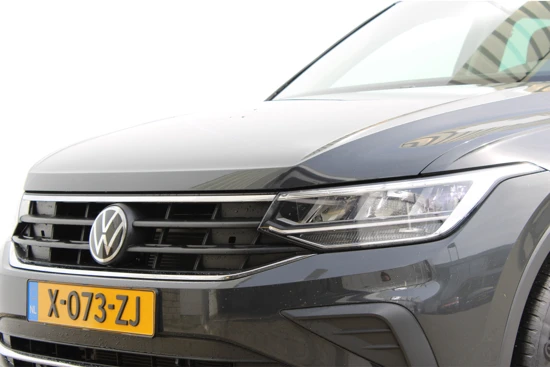 Volkswagen Tiguan 1.5 TSI Elegance | Camera | Dodehoek Detector | Alcantara | PDC v+a | Stoel & Stuur verwarming | Elek.Trekhaak