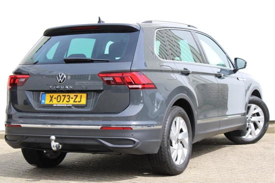 Volkswagen Tiguan 1.5 TSI Elegance | Camera | Dodehoek Detector | Alcantara | PDC v+a | Stoel & Stuur verwarming | Elek.Trekhaak