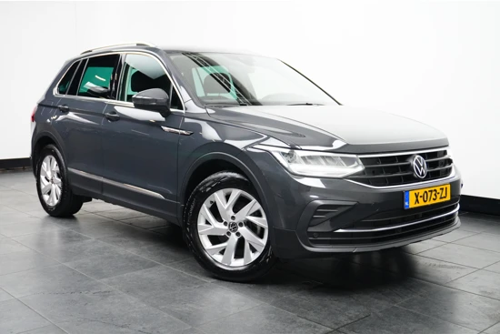 Volkswagen Tiguan 1.5 TSI Elegance | Camera | Dodehoek Detector | Alcantara | PDC v+a | Stoel & Stuur verwarming | Elek.Trekhaak