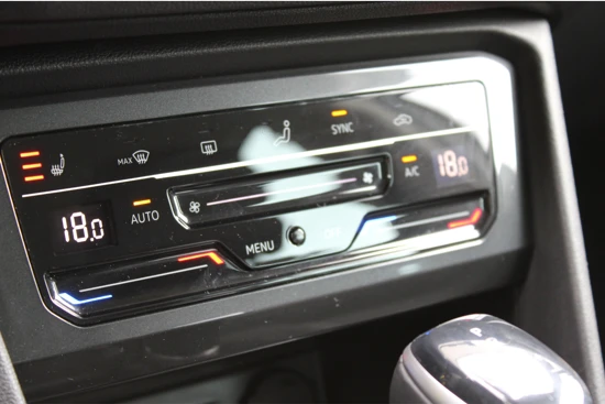 Volkswagen Tiguan 1.5 TSI Life Business | Camera | Elek.Trekhaak | Navi via App | Stoel & Stuurverwarming