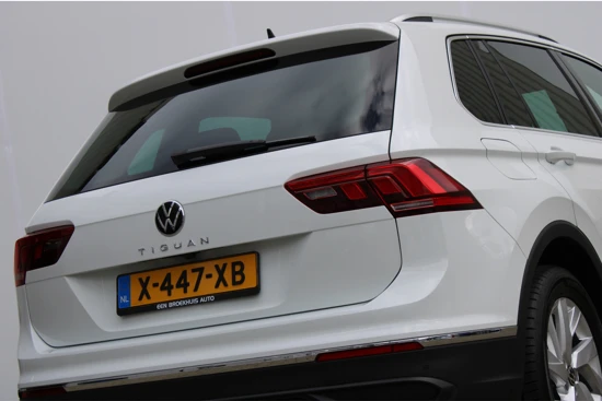 Volkswagen Tiguan 1.5 TSI Life Business | Camera | Dodehoek Detector | Elek.Trekhaak | Navi via App | Stoel & Stuurverwarming