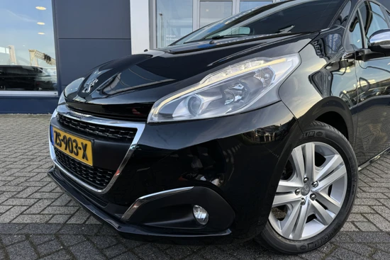 Peugeot 208 5-deurs Signature 1.2 PureTech 82pk | Sensoren achter | Navi | Cruise Control | Carplay