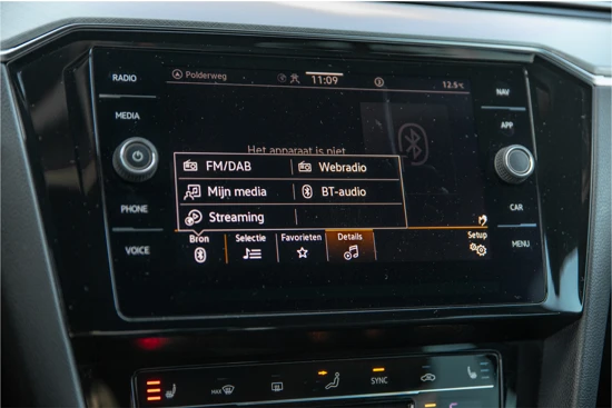 Volkswagen Passat 1.4 TSI 218pk PHEV GTE Business | Camera | Stoelverwarming | Navigatie | Carplay