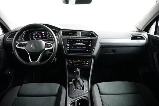 Volkswagen Tiguan 1.5 TSI 150PK DSG-7 Life + | PANORAMADAK | TREKHAAK | AUTO A. KLEP | VIRTUAL COCKPIT