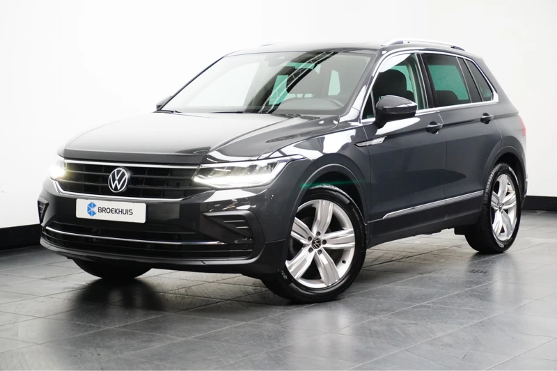 Volkswagen Tiguan 1.5 TSI 150PK DSG-7 Life + | PANORAMADAK | TREKHAAK | AUTO A. KLEP | VIRTUAL COCKPIT