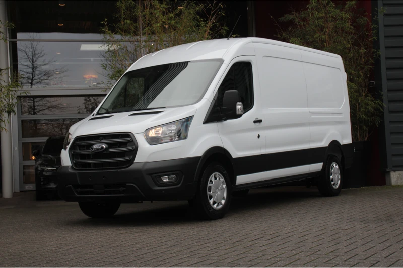 Ford Transit 350 L3H2 Bestelauto Trend E6.2 130pk FWD | 12 inch touchscreen | Trekhaak | Safety & Comfort Pack 1 | Achteruitrijcamera inclusi