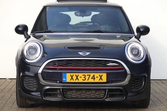 MINI John Cooper Works Chili 2.0 231PK | Automaat | JCW Uitlaat | Panoramadak | Leder | Head-Up Display |