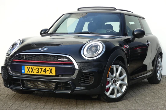 MINI John Cooper Works Chili 2.0 231PK | Automaat | JCW Uitlaat | Panoramadak | Leder | Head-Up Display |