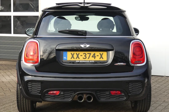 MINI John Cooper Works Chili 2.0 231PK | Automaat | JCW Uitlaat | Panoramadak | Leder | Head-Up Display |