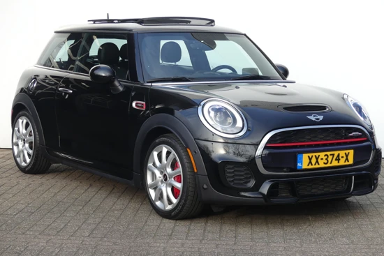 MINI John Cooper Works Chili 2.0 231PK | Automaat | JCW Uitlaat | Panoramadak | Leder | Head-Up Display |