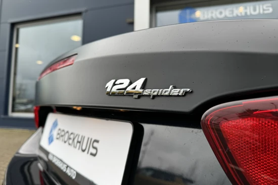 Abarth 124 Spider 1.4 MultiAir Turbo | Orgineel NL | 170PK Handbak | Cruise | Stoelverwarming | Bose Audio