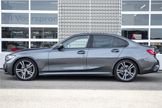 BMW 3 Serie 318i 156pk | M-Sport | Head-up | Camera | Leder |