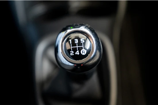 Peugeot 108 1.0 e-VTi Active | Bluetooth | Airco | 5 deurs | El buitenspiegels | Donker Glas |