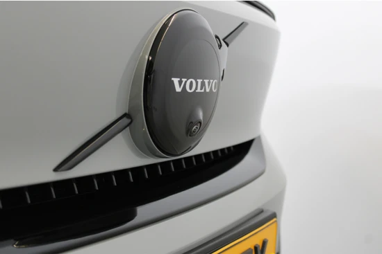 Volvo XC40 Extended Range 252PK Ultimate 82kWh | Full Opt! | Pixel LED | Black Pack | Nubuck | 20'' | Panoramadak