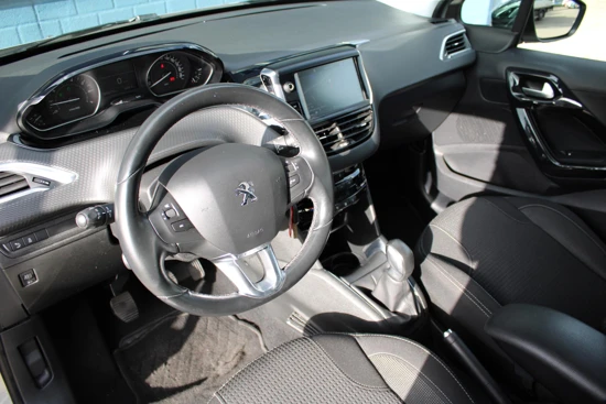 Peugeot 208 1.2 PureTech Blue Lease Executive