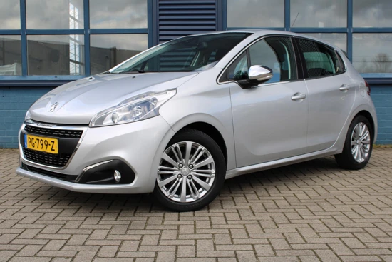 Peugeot 208 1.2 PureTech Blue Lease Executive