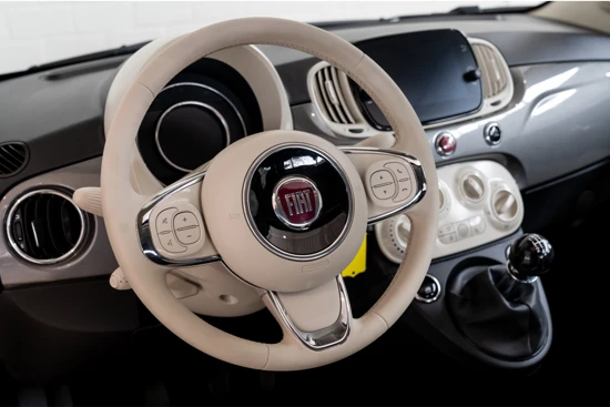 Fiat 500 1.0 Hybrid Dolcevita | Schuif-Kanteldak | Navigatie | Parkeersensoren | 16 inch Lichtmetaal |