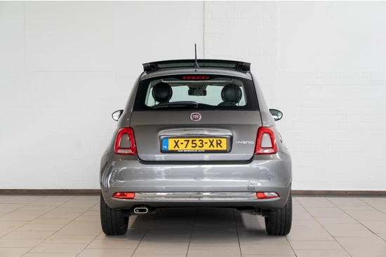 Fiat 500 1.0 Hybrid Dolcevita | Schuif-Kanteldak | Navigatie | Parkeersensoren | 16 inch Lichtmetaal |