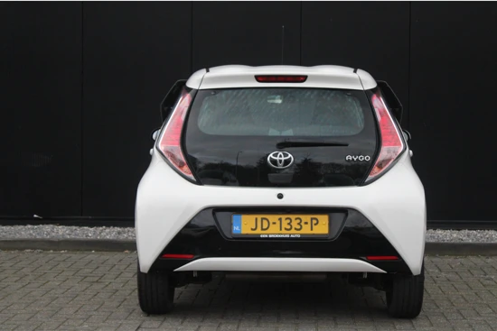 Toyota Aygo 1.0 VVT-i x-play 5-deurs AUTOMAAT | Camera | Bluetooth | Airco