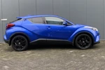 Toyota C-HR 1.8 Hybrid 123pk Black Edition Automaat | Leder | Climate | Camera | Keyless | Navigatie | Trekhaak | NL Auto | 18" Lichtmetaal