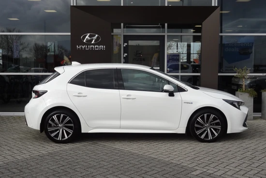 Toyota Corolla 1.8 Hybrid Business Plus | AUTOMAAT | ACHTERUITRIJCAMERA | STOELVERWARMING | ALL-SEASON-BANDEN