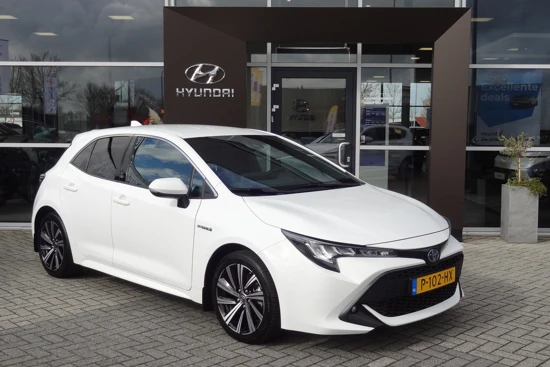 Toyota Corolla 1.8 Hybrid Business Plus | AUTOMAAT | ACHTERUITRIJCAMERA | STOELVERWARMING | ALL-SEASON-BANDEN