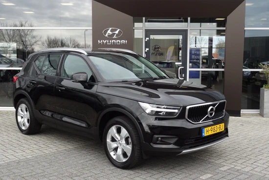 Volvo XC40 1.5 T3 Momentum Pro | TREKHAAK | VOORRUITVERWARMING | CRUISE CONTROL ADAPTIEF | ACHTERUITRIJCAMERA | PARKEERSENSOREN V + A