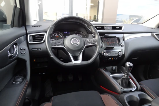 Nissan QASHQAI 1.3 DIG-T N-Motion | NAVIGATIE | 360 GRADEN CAMERA | CLIMATE CONTROL | PANORAMADAK