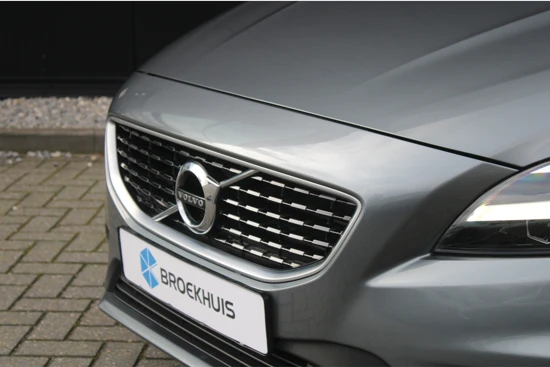 Volvo V40 T3 GT Polar+ Sport | Panoramadak | Camera | Standkachel | Privacy-glass | Keyless