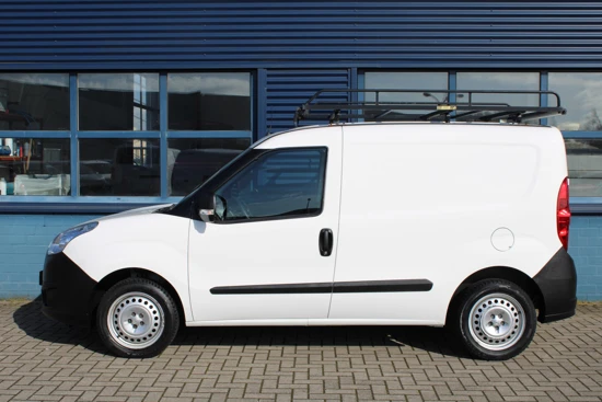 Opel Combo 1.4 95PK BENZINE | AIRCO | IMPERIAAL | TREKHAAK