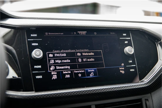 Volkswagen T-Cross 1.0 TSI Life | Navigatie | Carplay | Parkeersensoren | Cruise control adapt.