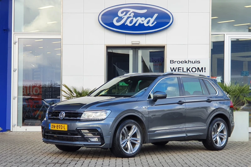 Volkswagen Tiguan 1.5 TSI ACT Highline Business R | Automaat | Stoelverwarming | Adap. Cruise | 1800KG Trekgewicht