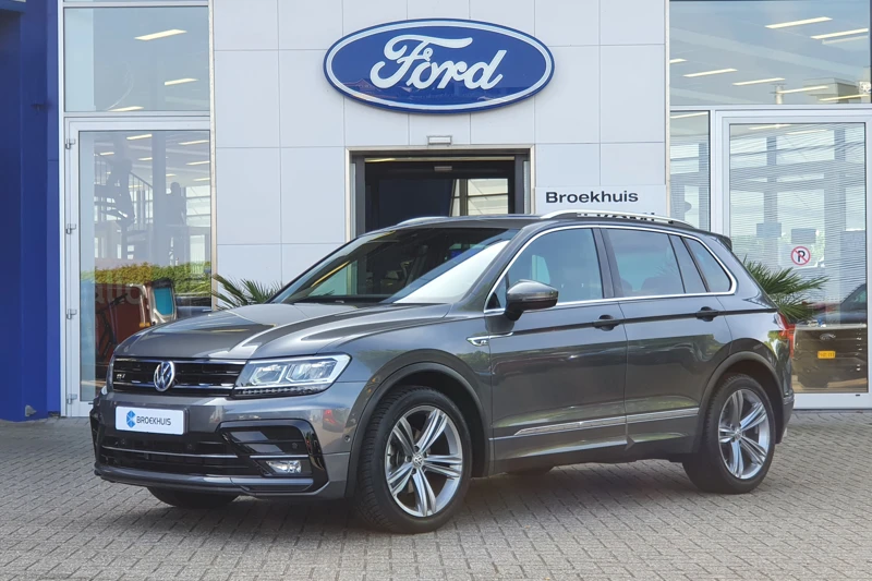 Volkswagen Tiguan 1.5 TSI ACT Highline Business R | Automaat | Stoelverwarming | Adap. Cruise | 1800KG Trekgewicht