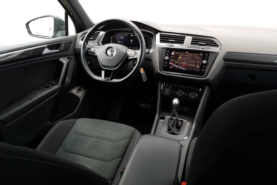 Volkswagen Tiguan 1.5 TSI ACT Highline Business R | Automaat | Stoelverwarming | Adap. Cruise | 1800KG Trekgewicht