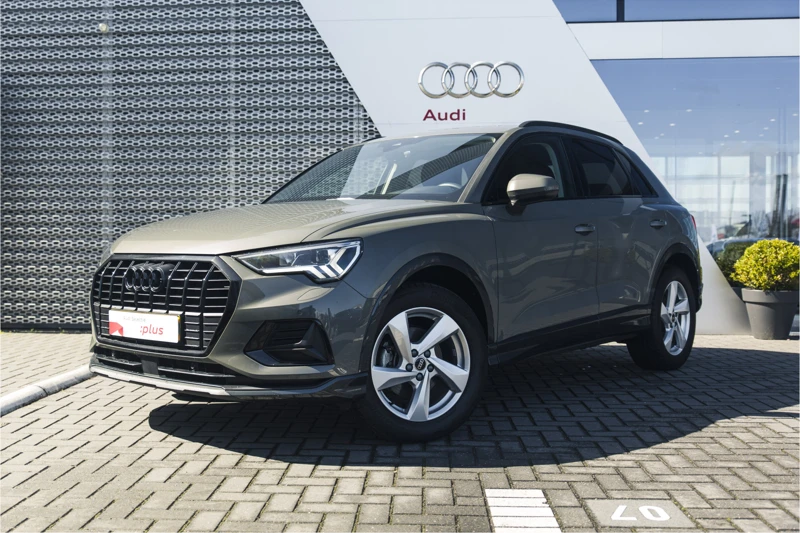 Audi Q3 35 TFSI Advanced edition | S-tronic | Navigatie | Sportstoelen | Trekhaak | Parkeerhulp