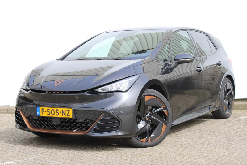 CUPRA Born Copper Edition One 62 kWh | Panorama Dak | Navigatie | Stoel & Stuurverwarming | 20"Lmv | LED