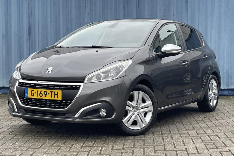 Peugeot 208 1.2 Signature 82PK