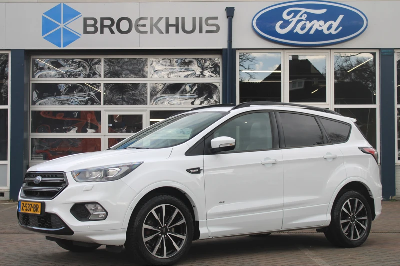 Ford Kuga 1.5EB 182PK AUTOMAAT | VOL! | DEALER ONDERHOUDEN | PANO DAK | TREKHAAK | STOELVERWARMING | 1700KG TREKGEWICHT | ALL SEASON |