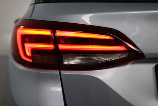 Opel Astra Sports Tourer 1.0 Turbo Innovation | 1e Eigenaar! | Dealer Onderhouden! | Navi | Clima | AGR | Keyless | LED | Parkeersensoren V