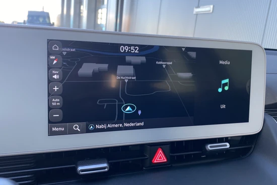 Hyundai IONIQ 5 73 kWh 217pk Connect Automaat | Climate | Camera | Keyless | Full Led | Navigatie | Winterpakket | Warmtepomp | 19" Lichtmetaal