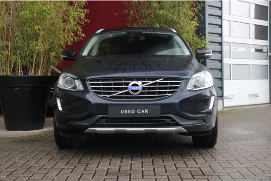 Volvo XC60 T5 245pk Automaat Polar | Trekhaak | Leder | Elektrische achterklep | Stoelverwarming | City Safety | Xenon