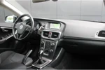 Volvo V40 T2 Momentum | Camera | Xenon | Keyless | Getint glas | Stoelverwarming