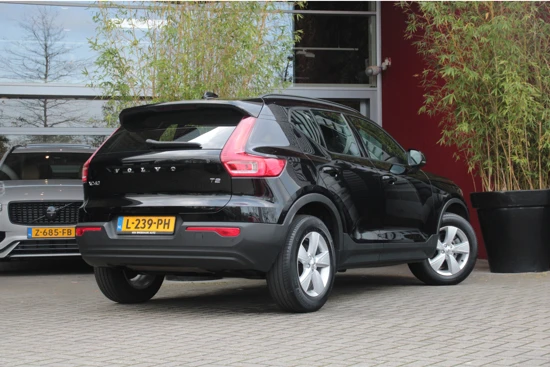 Volvo XC40 T2 Automaat Momentum Core | Park Assist | Navigatie | Bluetooth | fiscaal 41974,00!