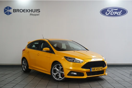 Ford Focus 2.0 ST | Tangerine Scream | Orig. NL | Xenon | Spoiler | BLIS | Stoelverwarming |